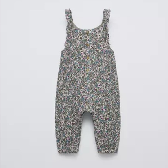 Zara Other - Zara Baby Floral Print Overalls Size 12-18 months in perfect condition
